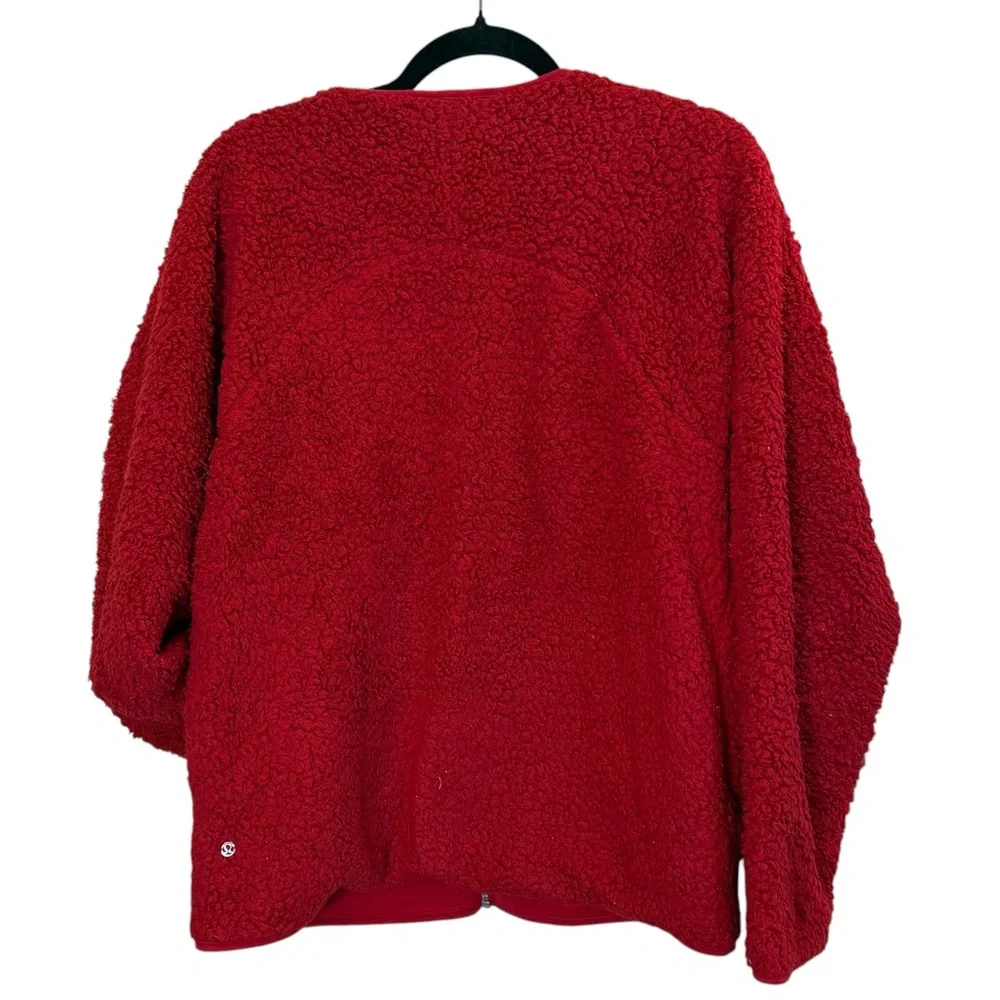 Lululemon Women’s Red Teddy Crop Jacket with Zip Front Sz 8